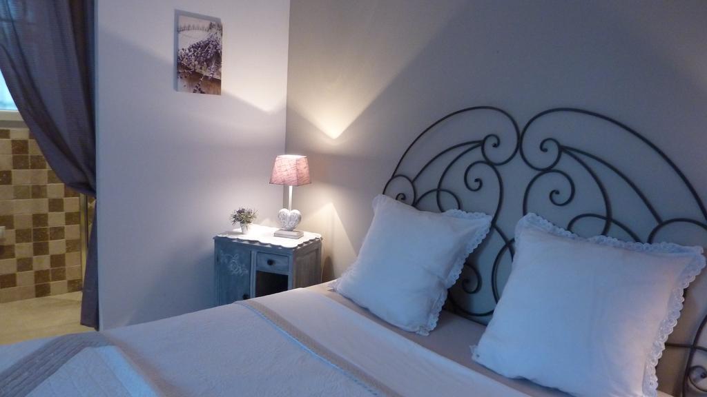 L Olivadou B&B ตรองส์-ออง-โปรวองซ์ ห้อง รูปภาพ